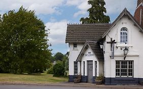 Cross Roads Hotel Northampton