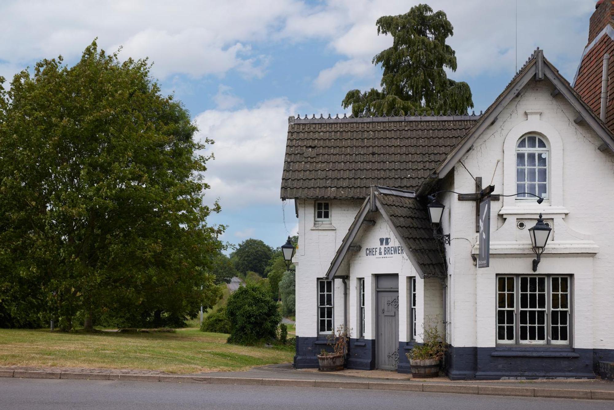 Crossroads By Chef & Brewer Collection Hotel Weedon Bec Exterior photo